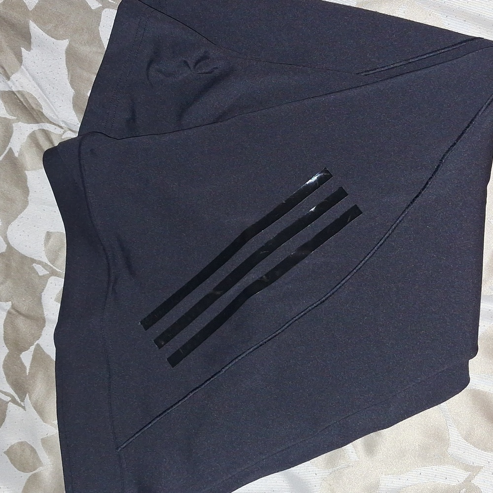 adidas Black Capris with Mid-Rise Waistband and Stretchy Fit